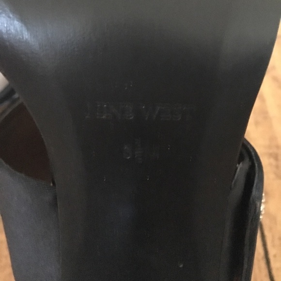 Host Pick Nine West Rhinestone Flower Heels - Picture 7 of 8